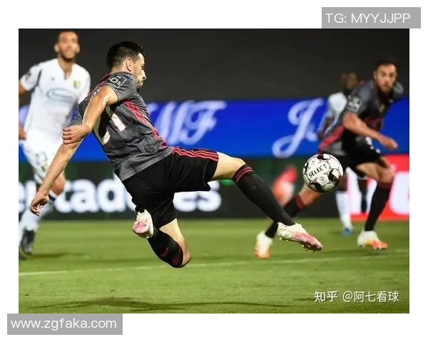 乌法与莫斯巴的激烈对决揭示了足球战术与团队合作的重要性